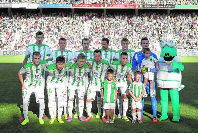 Alineaci�n del C�rdoba CF ante el Celta de Vigo, en el regreso del f�tbol de Primera a El Arc�ngel