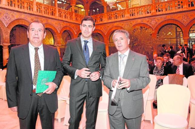Los responsables de IPE y MAR Real Estate en Córdoba en la presentación ayer del estudio
