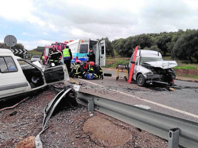 Estado en que quedaron los vehículos que chocaron en el accidente