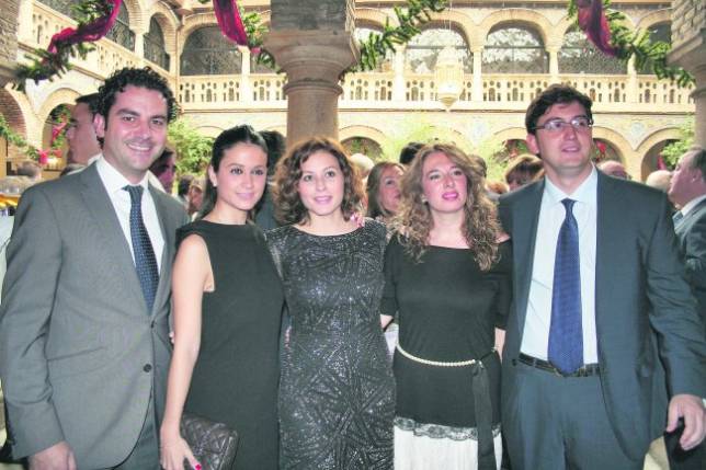 Rafael Moya, Gema Sarri�n, Ana Mora, Ana Mar�a Aguilar y Agust�n Repullo, todos ellos de la Agrupaci�n de J�venes Abogados