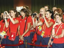 Los Pr�ncipes apoyan a los deportistas espa�oles: �A por ellos� 