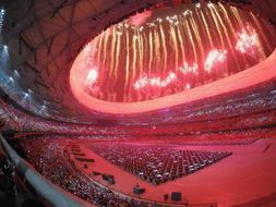 El fuego ol�mpico arde ya en el estadio chino del 'Nido de P�jaro', que presidir� durante las pr�ximas dos semanas