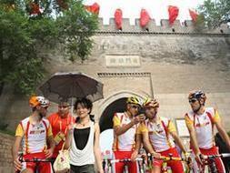 Los ciclistas aspiran a inaugurar el medallero español