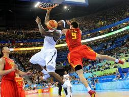 José Luis Abajo logra una histórica medalla de bronce: la número cien de España, primera en esgrima