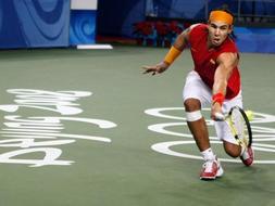 Rafa Nadal asegura una medalla más para España tras batir al serbio Djokovic en semifinales por 2 sets a 1