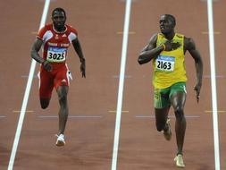 Usain Bolt arrasa en la final de 100 metros lisos: oro, nuevo r�cord del mundo y sin signos de esfuerzo