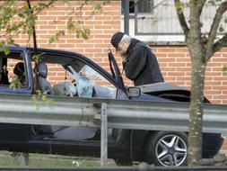 ETA causa once heridos leves en un atentado contra la comisar�a de la Ertzaintza de Ondarroa