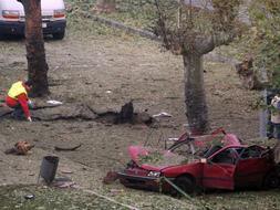 ETA mata a un militar en su tercer atentado con coche bomba en menos de 24 horas