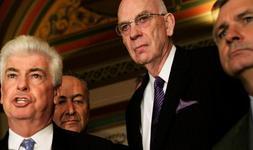 Republicanos y dem�cratas alcanzan un acuerdo sobre el plan de rescate propuesto por la Administraci�n Bush