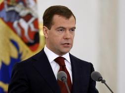 Medv�dev saluda a Obama anunciando el despliegue de misiles a las puertas de Polonia 