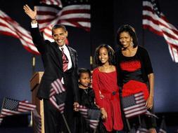 Miles de personas celebran en Chicago la victoria de Barack Obama