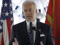 Biden traslada por teléfono a Zapatero su interés en visitar España