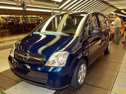 El Gobierno de Arag�n avala con 200 millones a General Motors para asegurarse la producci�n del Opel Meriva