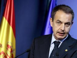 Zapatero asegura que su Gobierno no hubiera permitido escalas de vuelos hacia Guant�namo