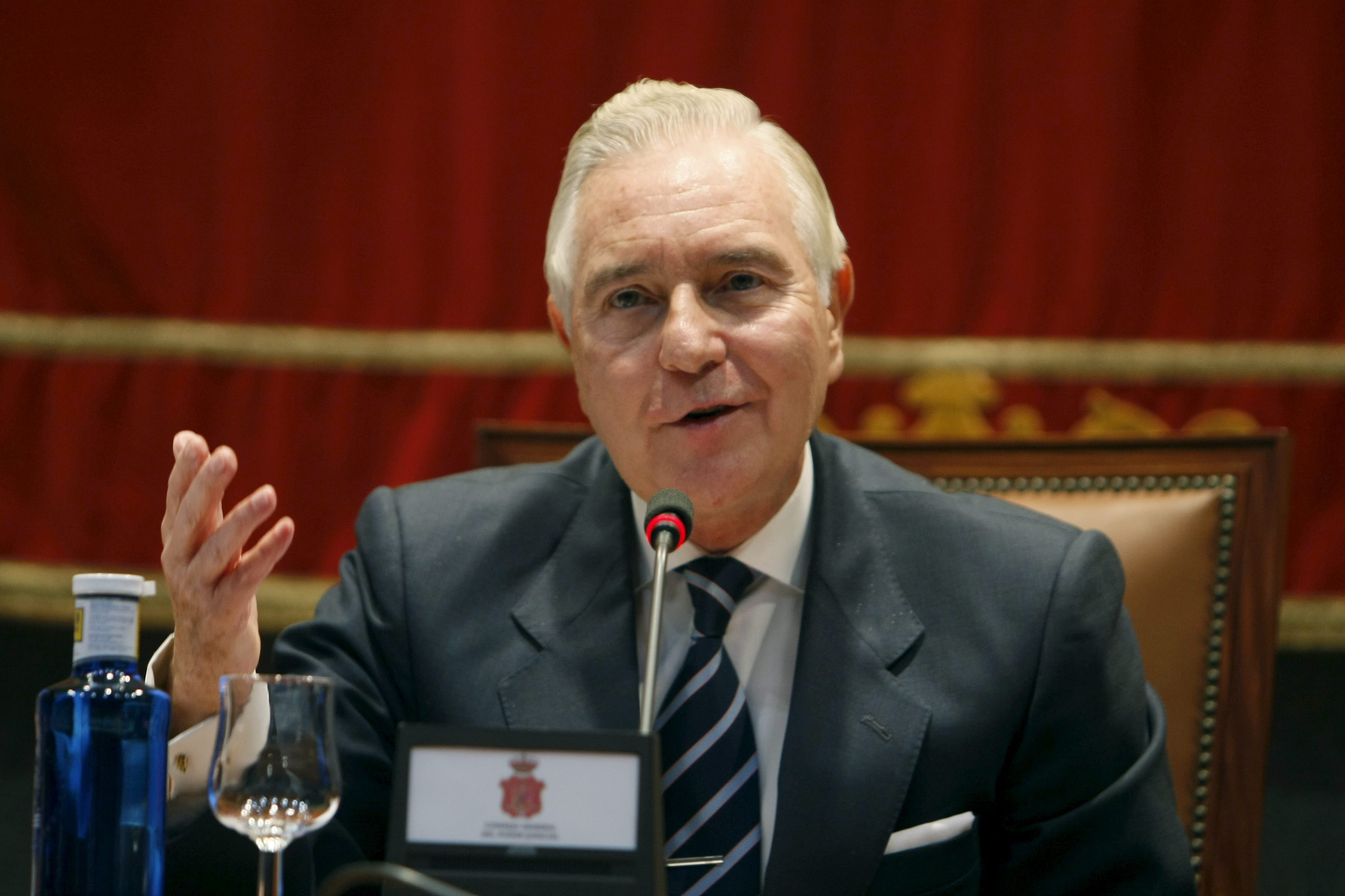 D�var acudir� al Congreso pero no hablar� del 'caso Tirado'