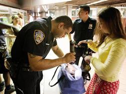 Obama eleva a cuatro millones el número de empleos que pretende salvar con su plan de estímulo económico