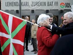 El TSJPV archiva la causa contra Ibarretxe y Patxi L�pez por sus reuniones con Batasuna