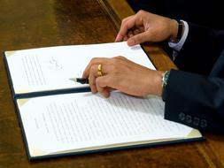Obama firma la orden de clausura de Guant�namo