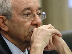 El gobernador del Banco de Espa�a comparecer� en el Congreso para analizar la crisis econ�moca