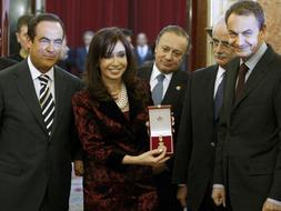 Zapatero anuncia que el pr�ximo Consejo de Ministros aprobar� una reducci�n del gasto de 1.500 millones