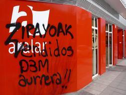 D3M desaf�a a la Justicia y sigue adelante con su campa�a electoral