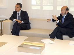 Zapatero asegura al padre de Marta del Castillo que estudiar� el cumplimiento �ntegro de penas