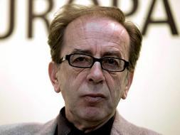 Isma�l Kadar�: �Es un premio que alegrar�a a cualquier escritor�