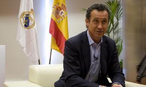 Valdano: �Bernab�u no ten�a la enorme presi�n medi�tica de Florentino�