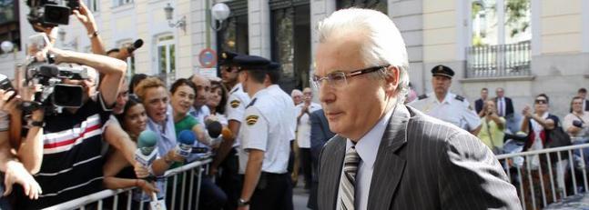 El Supremo acuerda investigar a Garzn por los cobros que recibi durante su estancia en Nueva York