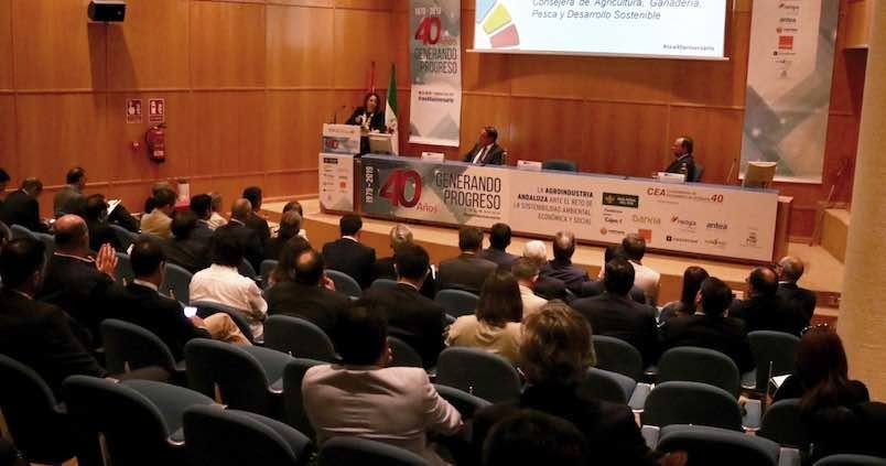 De la oferta de agua a la internacionalización, los retos de la agroindustria de Andalucía