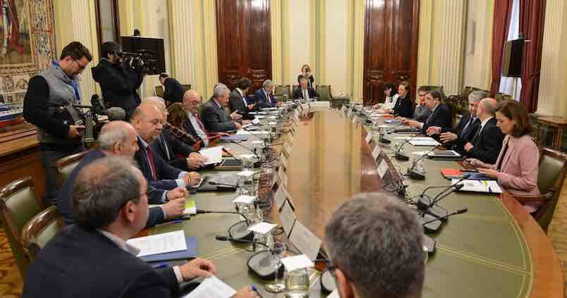 El Gobierno modificará leyes para «dar fuerza» a las cooperativas agroalimentarias