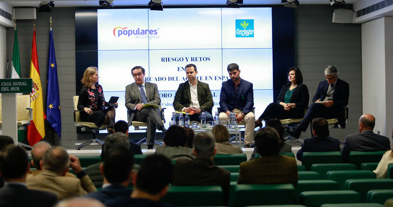 El sector oleícola insta a destinar el presupuesto del almacenamiento a promoción