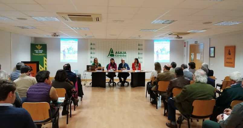 Jóvenes agricultores analizan casos de éxito en el sector agroganadero