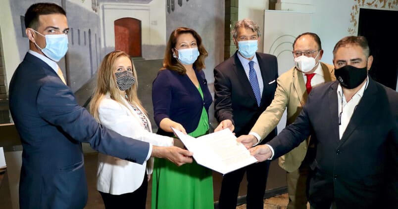 Acuerdo «histórico» para actualizar los pliegos de condiciones de las DO de Jerez y Sanlúcar