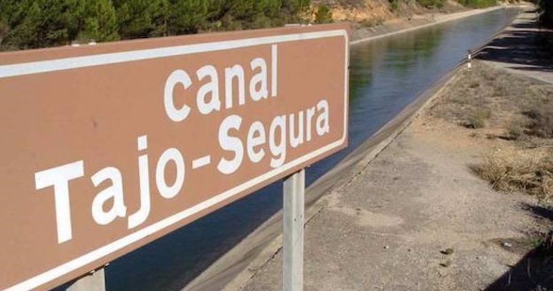 «Agricultores de usar y tirar»: lanzan una campaña para visibilizar las dificultades de los regantes del Tajo-Segura