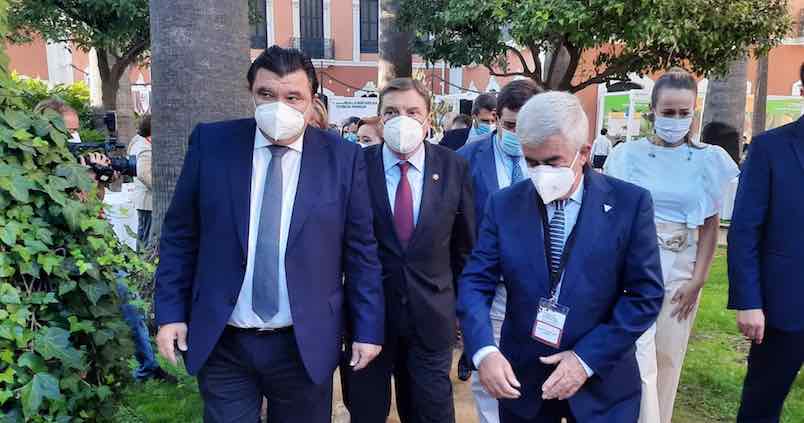 El ministro Planas defiende los ecoesquemas en su visita a Andalucía