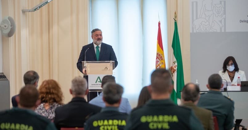 El sector oleícola y el administrativo se dan la mano en una jornada celebrada en Granada