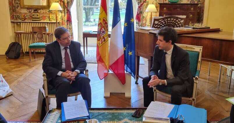 España y Francia acuerdan impulsar las «cláusulas espejo» en las negociaciones con terceros países