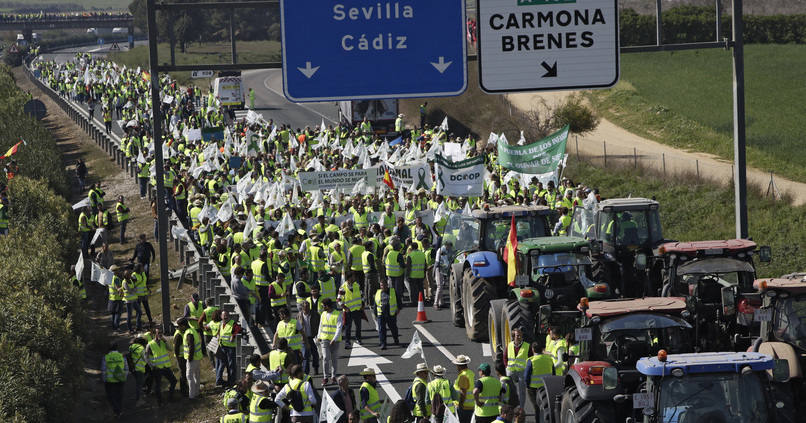 Decálogo de soluciones para la grave crisis que sufre el campo
