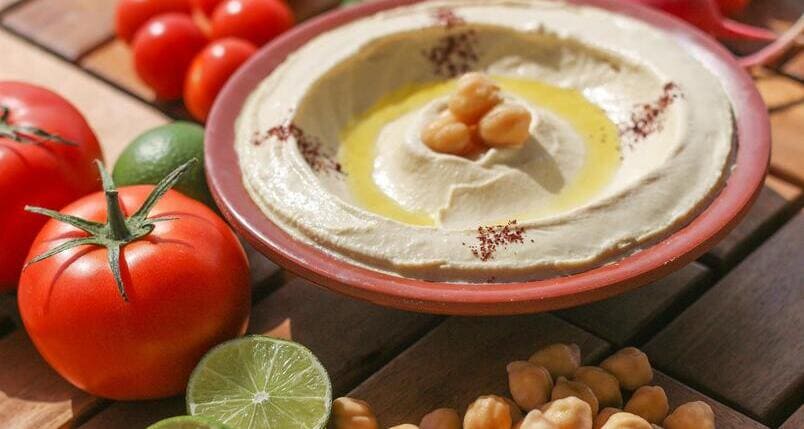 ¿Eres fan del hummus? El campo andaluz da vida a todas las variedades (remolacha, aguacate…)