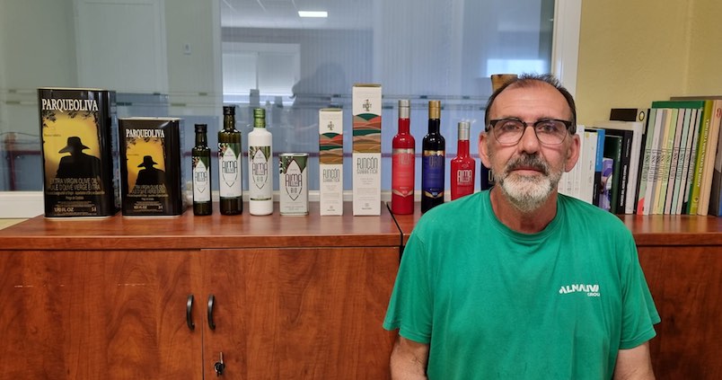 El «director de orquesta» que guía desde Córdoba la creación del considerado Mejor Aceite del Mundo