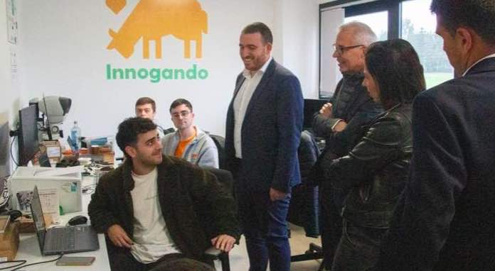 Covap compra parte de la start-up que revoluciona la ganadería con su ‘smartwatch’ para vacas