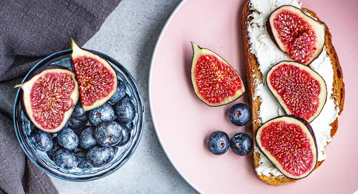¿Por qué los expertos ya no cenan sólo fruta? Esto recomienda Rosa Fernández para la última comida del día