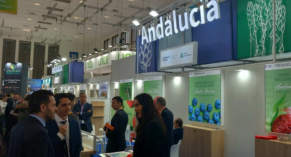La Junta entrega ayudas por 150 millones a 3.200 agricultores para modernizar sus explotaciones