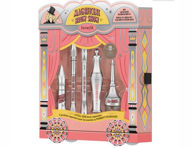 Maquillaje de cejas de Benefit