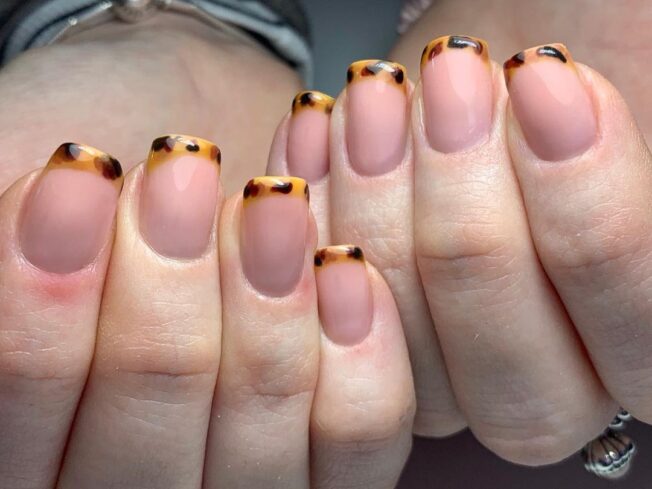 manicura francesa animal print