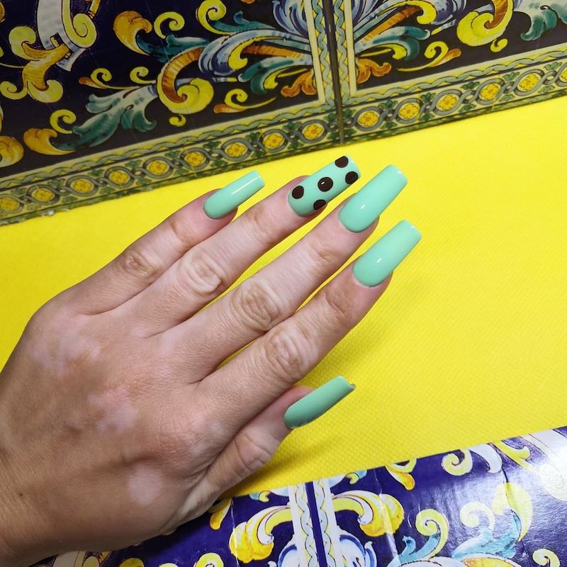 Manicuras para el traje de flamenca 2022: verde menta