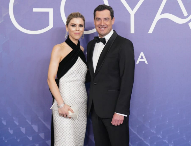 Manuela Villena y Juanma Moreno en los Premios Goya 2023