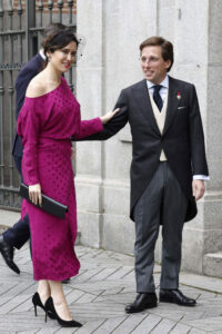 Isabel Diaz Ayuso con un vestido de Vicky Martín Berrocal / GTRES