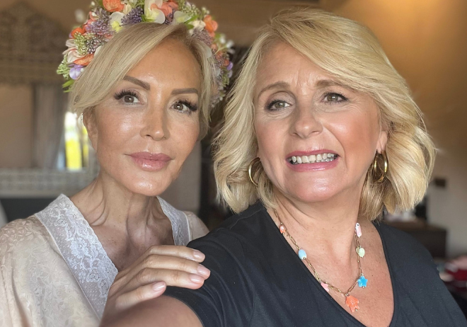 De izqquierda a derecha: Carmen Lomana y Encarna Moreno